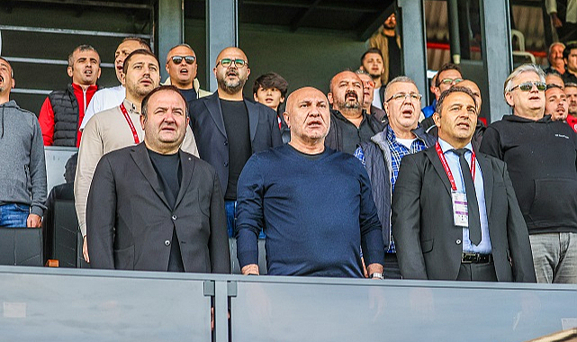 Başkan Yıldırım maçı tribünden izledi