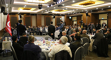 Gelecek Partisi Genel Başkanı Davutoğlu, Samsun'da iftar programına katıldı