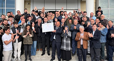 Salıpazarı Belediye Başkanı Refaettin Karaca mazbatasını aldı