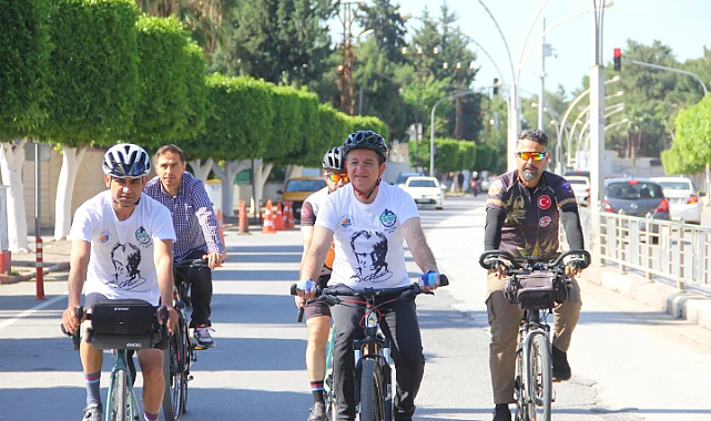 Hatay'dan Samsun'a bisikletle geliyor
