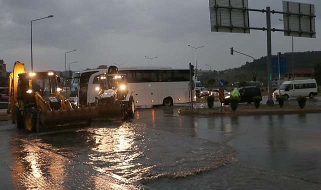 Havza'da sağanak ve dolu etkili oldu