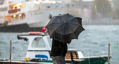Meteoroloji uyardı: Sıcaklıklar düşecek, şiddetli sağanak yağış geliyor