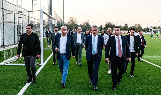 TFF Başkanı Hacıosmanoğlu'ndan Samsunspor'un altyapısına övgü