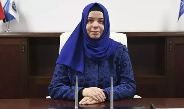 Diyanet Başkan Yardımcısına çift maaş skandalı!