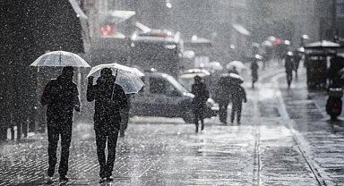 Meteoroloji'den peş peşe uyarılar: Kar, sağanak ve kuvvetli fırtına