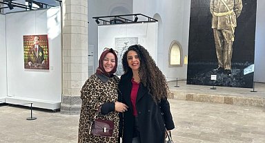Demet Akman ve kursiyerlerinden Bıçakcı’ya destek