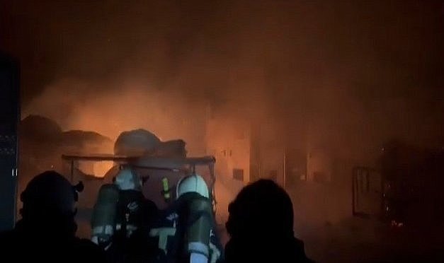 Fabrika yangını korkuttu