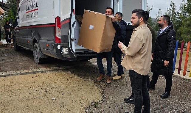 SAMGİAD 372 öğrenciye bot ve mont dağıttı
