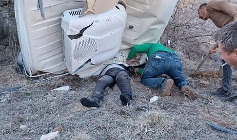 Ankara’da tır uçurumdan yuvarlandı: 1 ölü, 1 yaralı