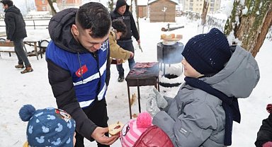 Canik Orman Okulunda kış şartlarında doğa ve çevre eğitimi devam ediyor