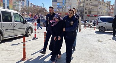 Konya'da kocasını bıçaklayarak öldürdü