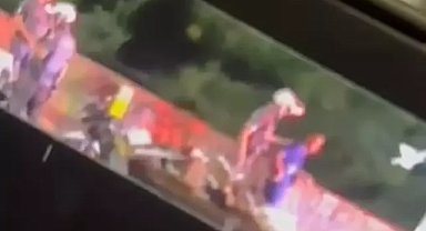 Polis memuru motosiklet sürücüsünü köprüden attı!