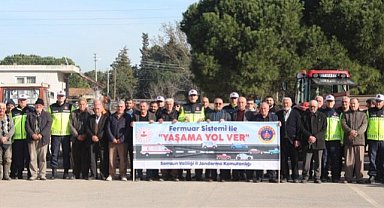 Samsun Bafra'da jandarmadan çiftçilere reflektör