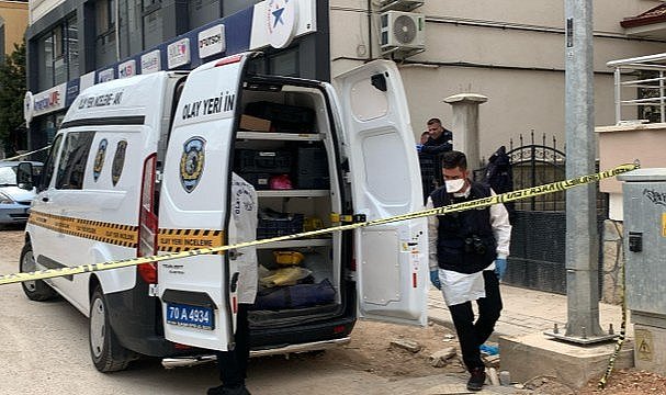 23 yaşındaki Emre Sarı apart dairede ölü bulundu