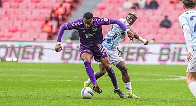 Ntcham'dan 1 iyi 1 kötü performans