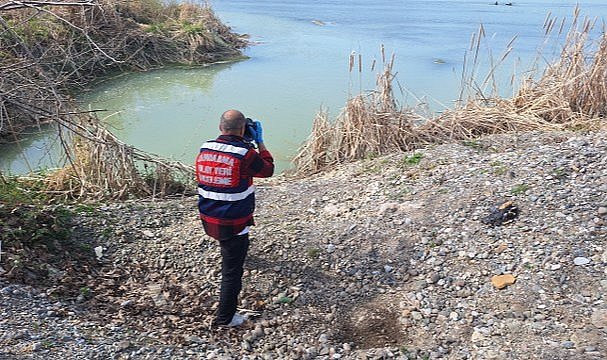 Samsun Bafra'da balık tutmaya gitti! Kendini silahla vurdu 