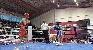 Samsun'da Kadınlar Türkiye Boks Şampiyonası başladı