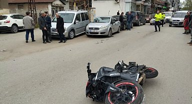 Samsun'da motosiklet yayaya çarptı!