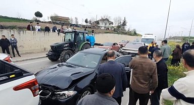Samsun'da zincirleme kaza! 3 araç karıştı