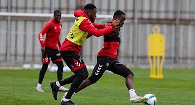 Samsunspor, Eyüpspor maçının hazırlıklarına ara vermeden devam ediyor