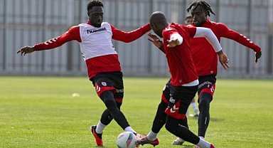 Samsunspor, Galatasaray'a bileniyor