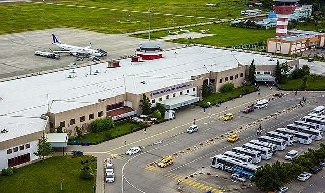 Sis nedeniyle uçaklar Samsun Çarşamba Havalimanı'na yönlendirildi