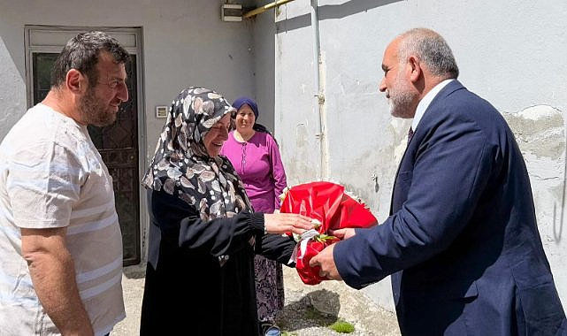 İbrahim Sandıkçı'dan şehit annelerine ziyaret