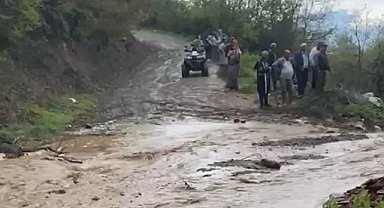 Korkunç bir ses duydu! Sürüsüne bakınca dehşete düştü