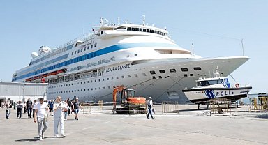 Ruslar Astoria Grande ile Samsun'a geldi