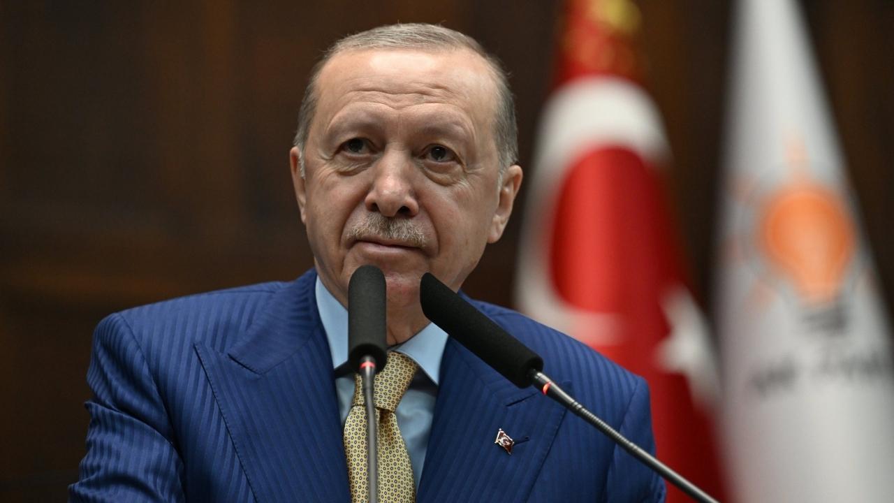 Kabine toplanıyor