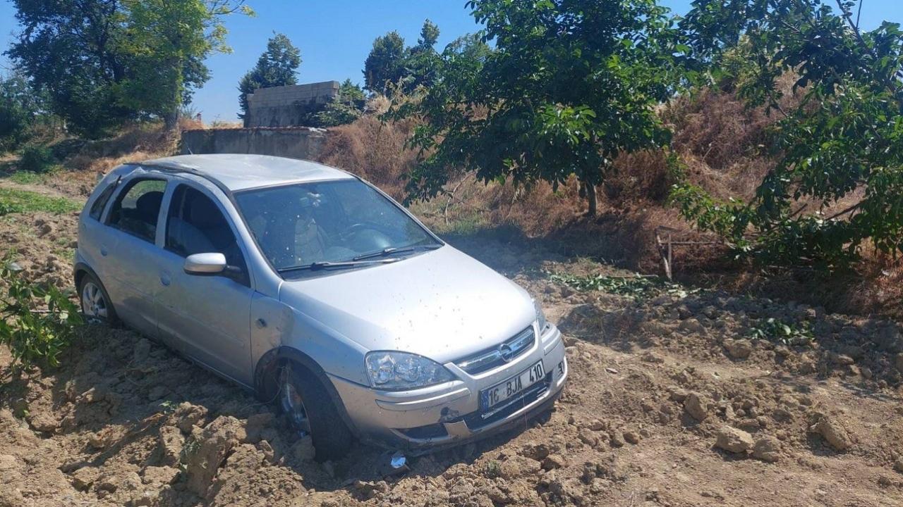 Otomobil meyve bahçesine uçtu! 4 yaralı