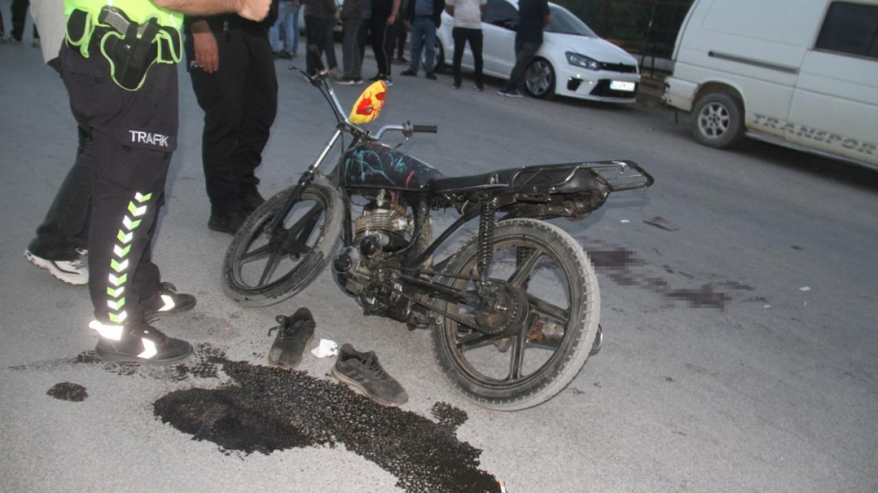 Polisin dur ihtarına uymayan 16 yaşındaki sürücü kazada yaralandı