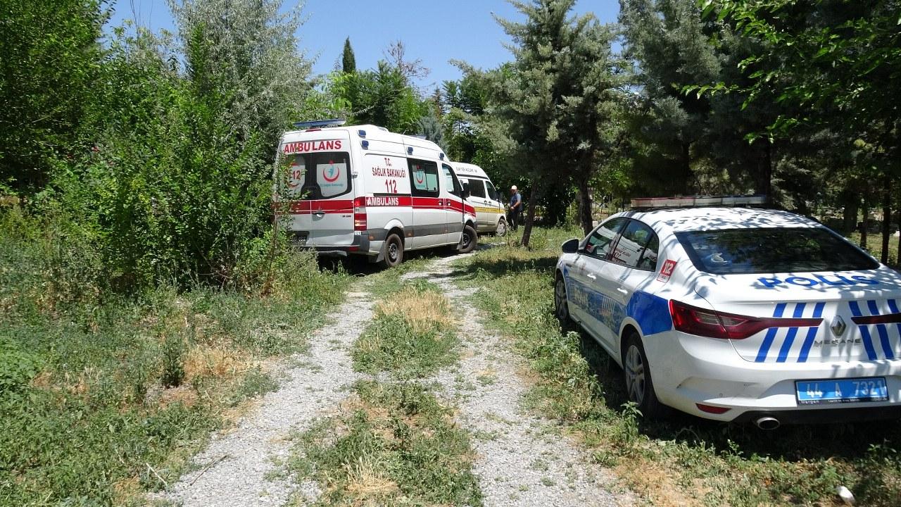 71 yaşındaki şahıs mezarlıkta asılı halde ölü bulundu