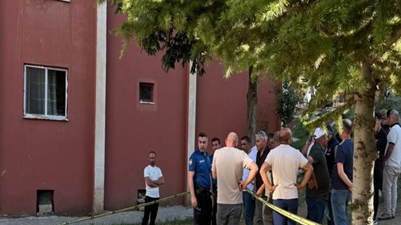 Ambulansın çarptığı çocuk öldü