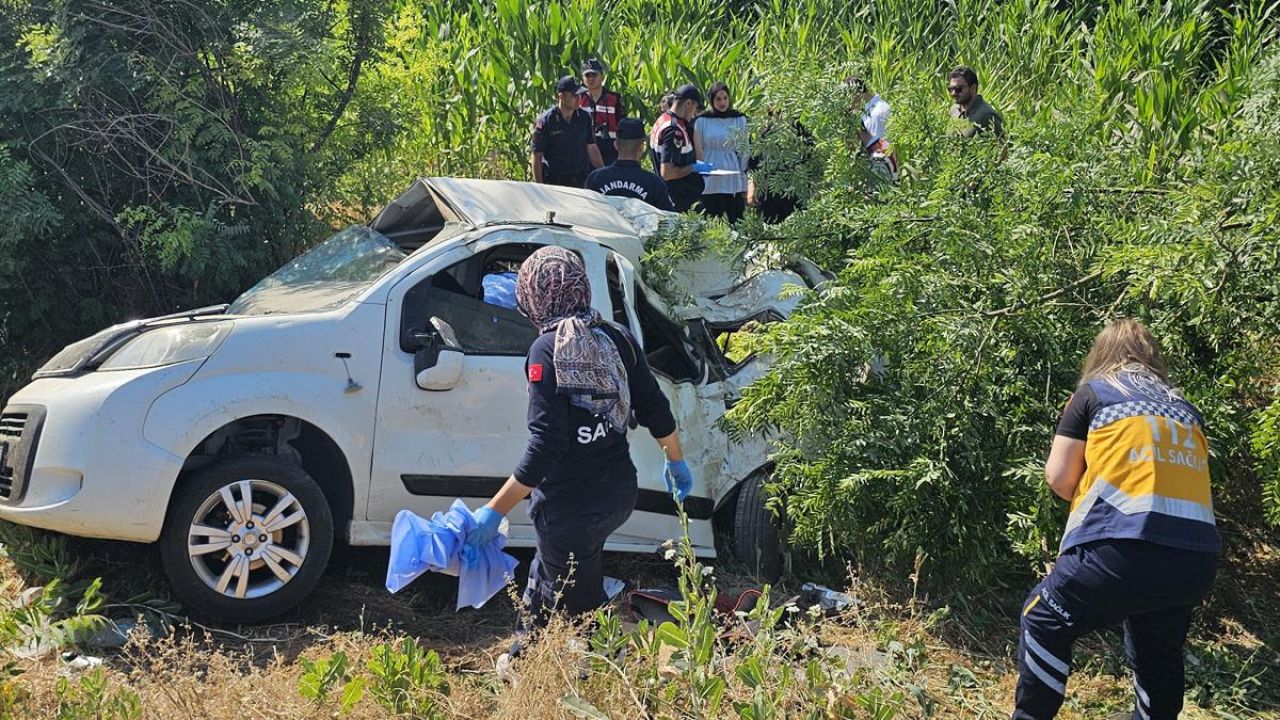 Düğün dönüşü feci kaza! Bir aile yok oldu