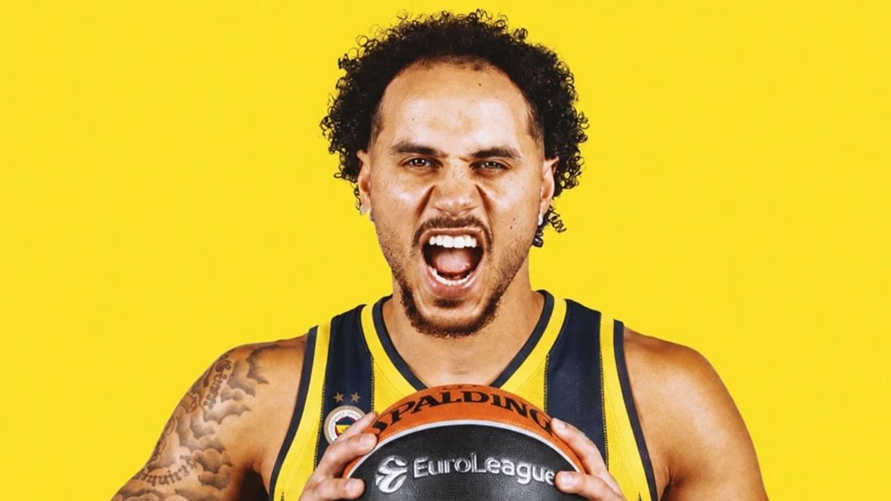 Fenerbahçe Shane Larkin'i açıkladı