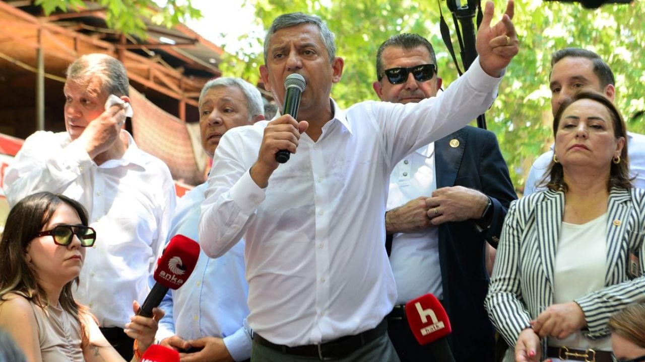 Özgür Özel'den yeni parti sinyali: Sizi hiç üzmeden yeni bir yol açacağız