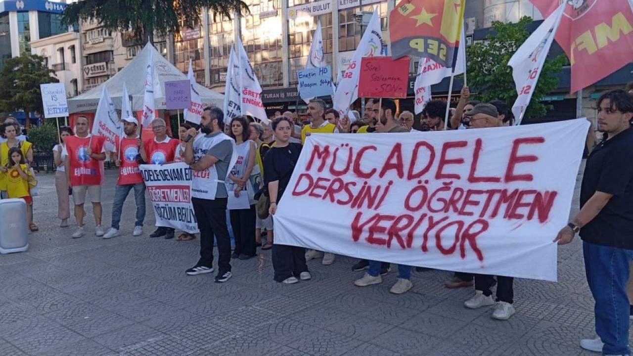 Samsun'da öğretmenler hakları için yürüdü