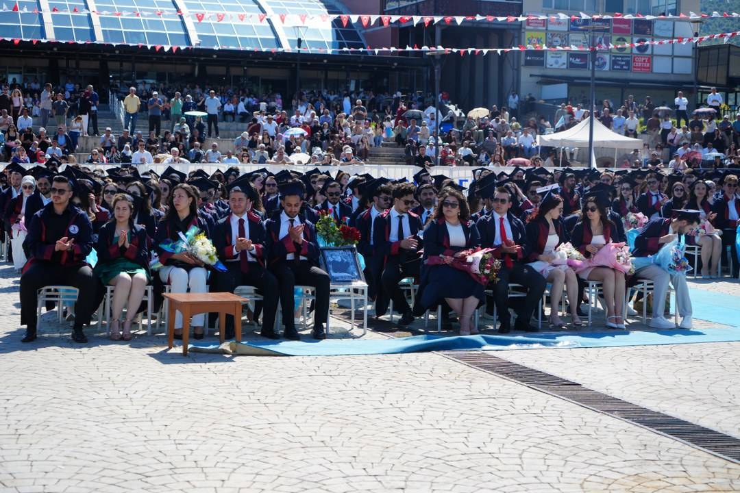 Samsun'da sağlık ordusuna 365 yeni hekim katıldı