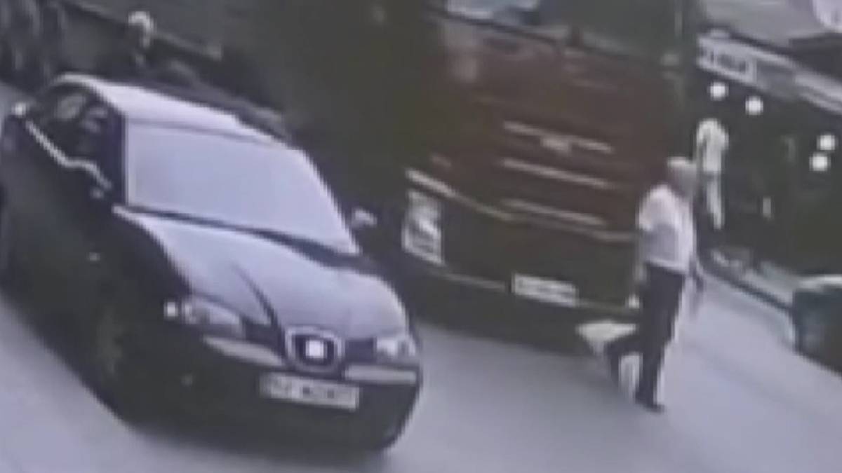 Ahmet Karabulut tırın altında kalarak can verdi!