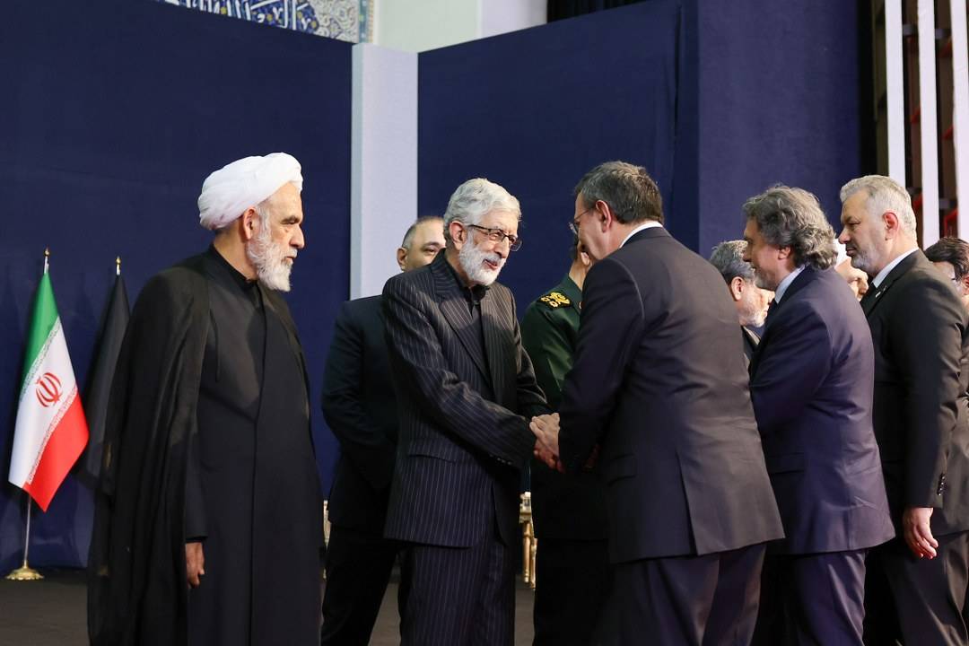 Ali Hamaney'e veda töreni!