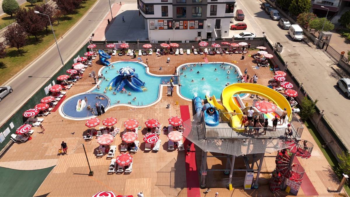 Atakum'da aqua park açıldı