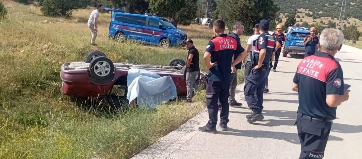 Otomobil şarampole devrildi! 1 ölü, 1 yaralı