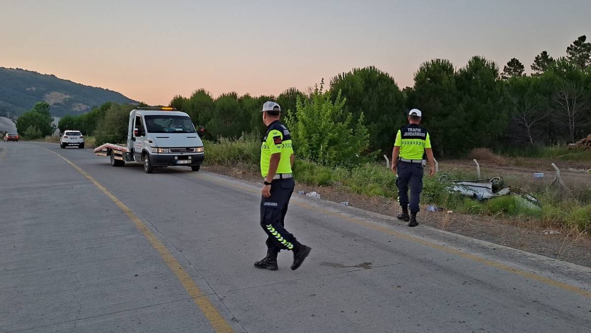 Samsun'da otomobil şarampole devrildi! 3 kişi yaralandı