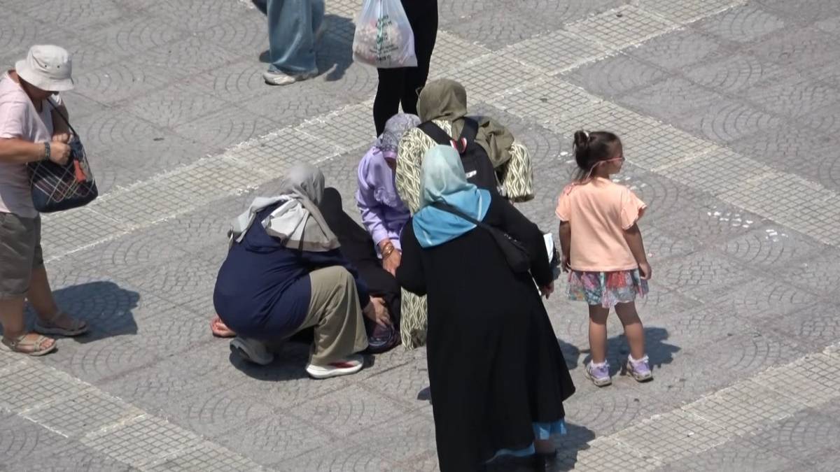 Samsun'da sokak ortasında sıcaktan fenalaş kadın hastaneye kaldırıldı