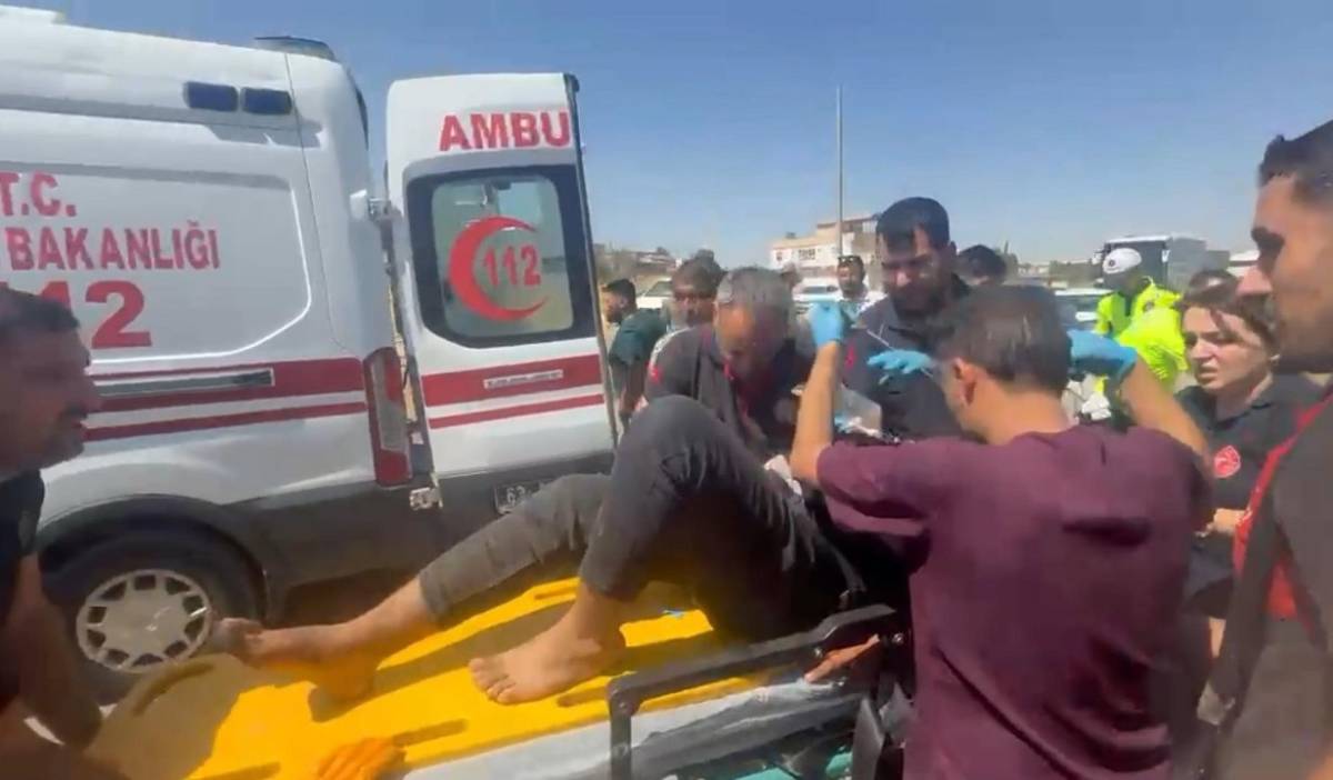 Tır ile kamyon çarpıştı! 1 ölü, 1 yaralı