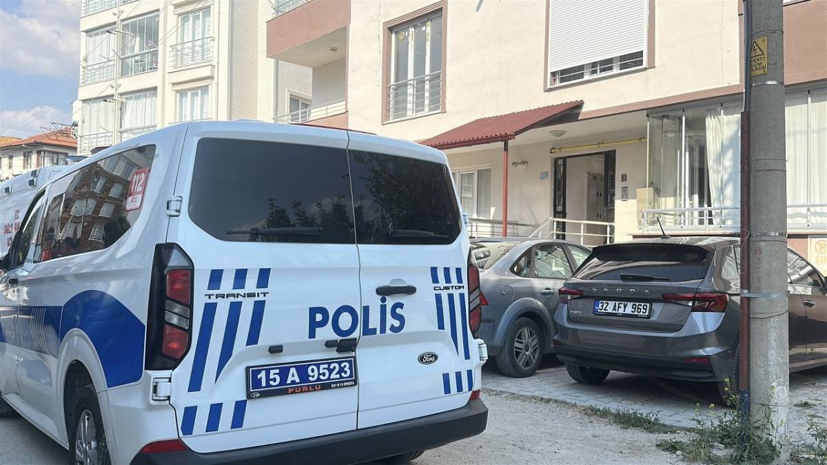 Yaşlı kadın evinde ölü bulundu